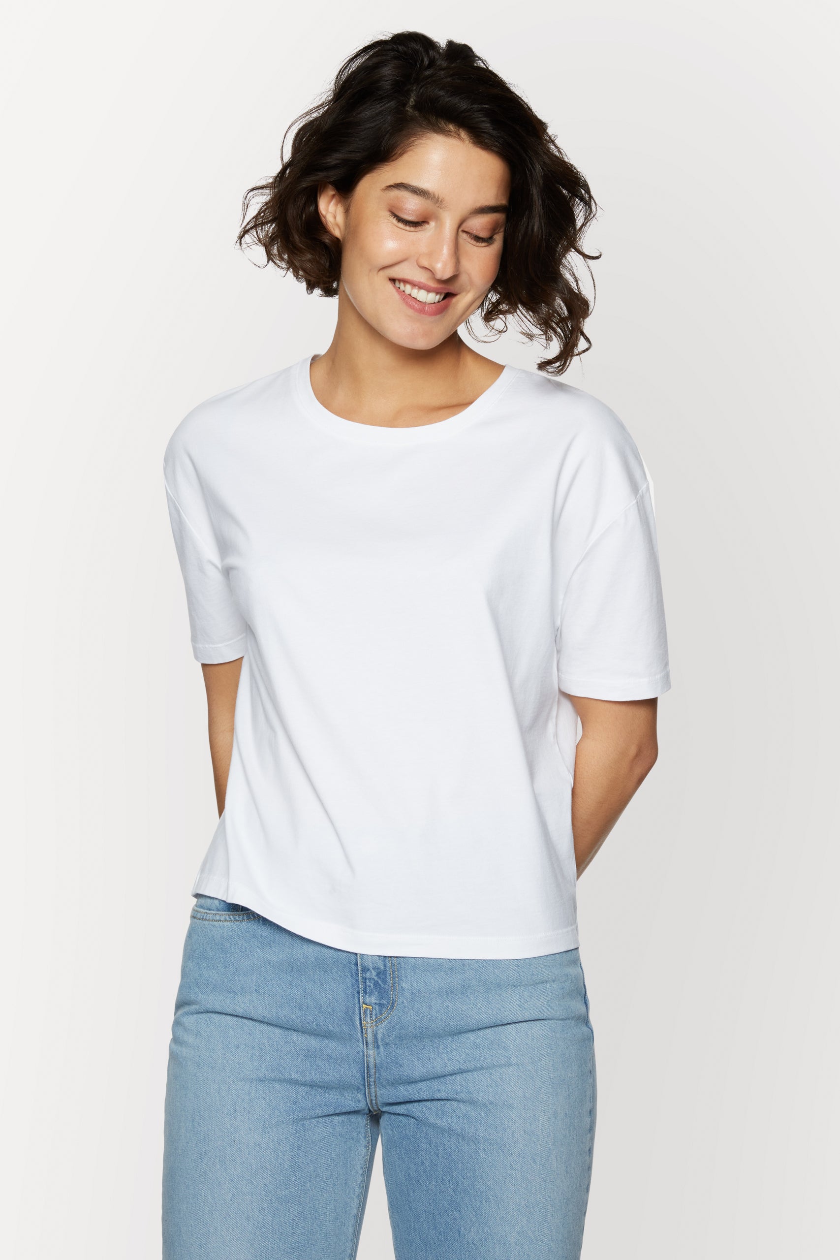 CharlieMary | The perfect white cotton t-shirt